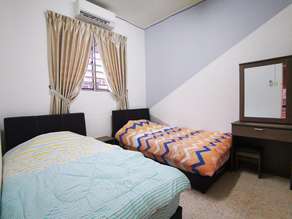 Bagan Terrace House Near To Sunway Carnival Mall, Seberang Jaya Villa Бътъруърт Екстериор снимка