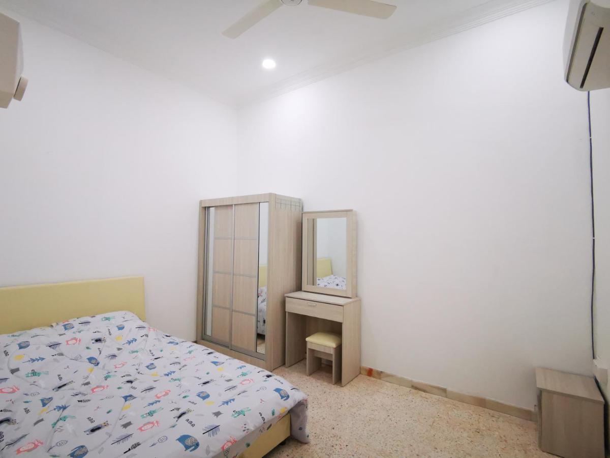 Bagan Terrace House Near To Sunway Carnival Mall, Seberang Jaya Villa Бътъруърт Екстериор снимка